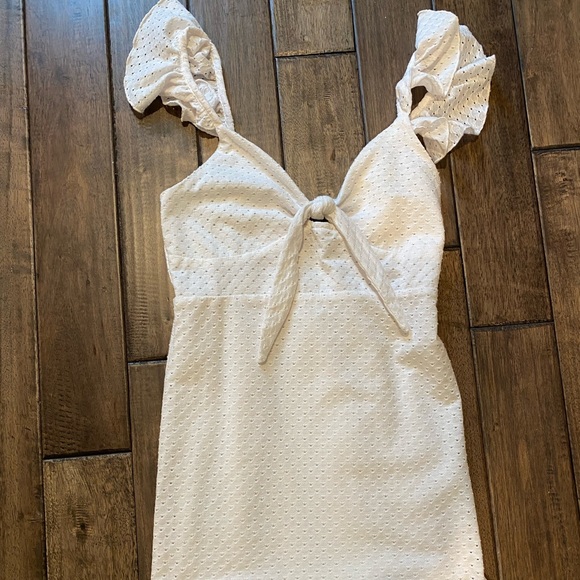 MINKPINK Dresses & Skirts - MinkPink White eyelet dress - Never been worn